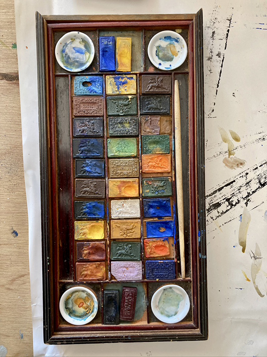 Boite de couleurs, godets de gouache aquarelle.Box of colors, gouache cups. by Xavier Pangaud